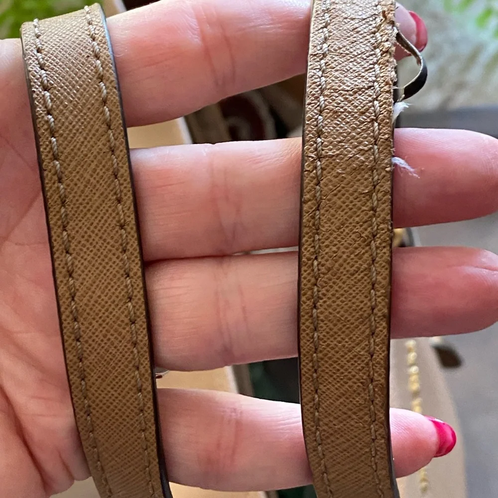 Michael Kors Tan Tote Bag - Picture 2 of 7